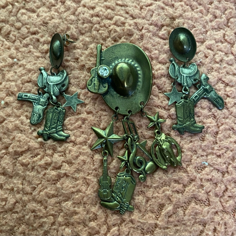 Vtg Country Western Theme Button Cover+Earrings Set rhinestone cowboy hat guitar